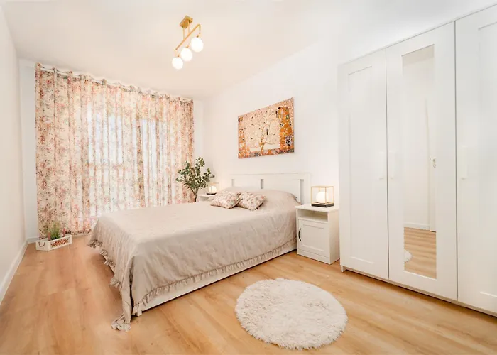 Apartment - Klimt's Art - By Openhouse *