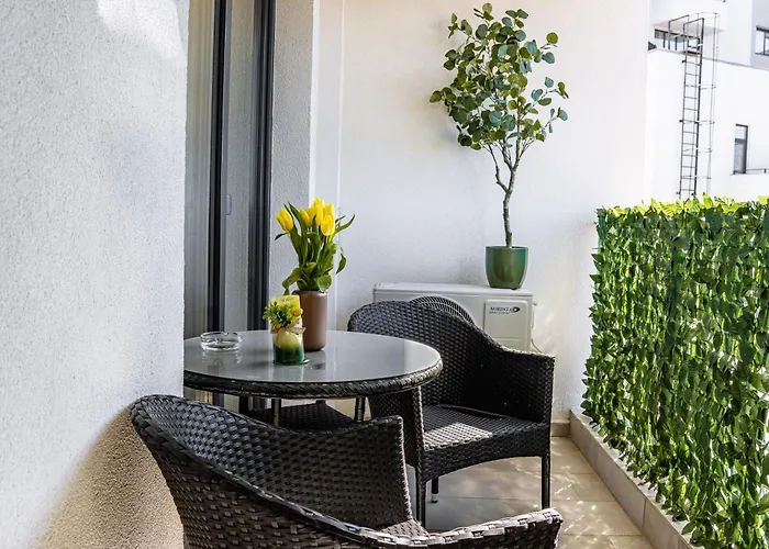 Apartment - Klimt's Art - By Openhouse