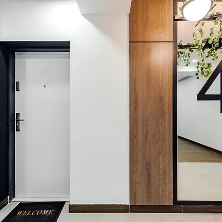 - Klimt's Art - By Openhouse Apartment