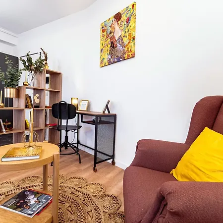 Apartment - Klimt's Art - By Openhouse